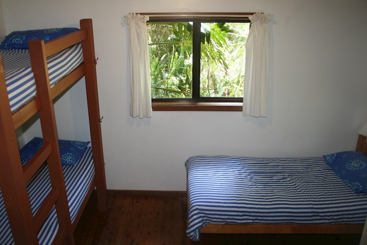 Multi-Share Room - Port Stephens YHA