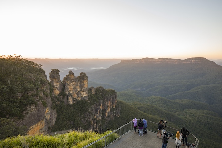 Blue Mountains YHA_Echo Point_Three Sisters_2017 (4).jpg