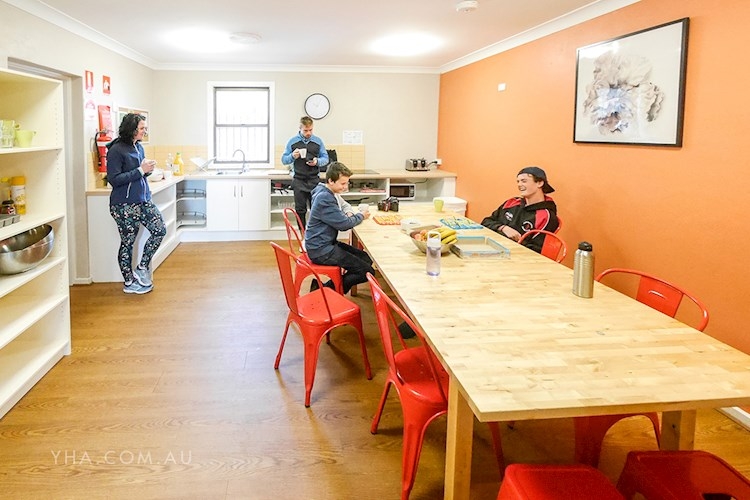 Mt Lofty Yha Backpackers Hostel Yha Australia
