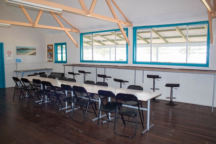 Esperance YHA Dining