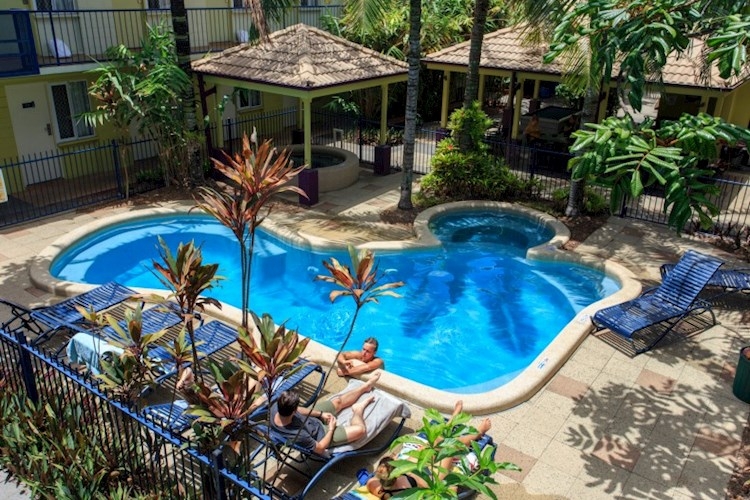 Swimming Pool - Cairns Central YHA