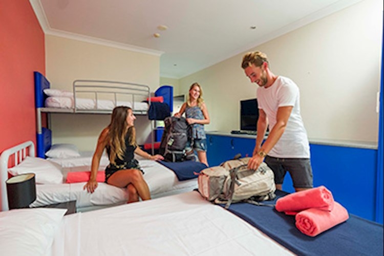 Port Douglas - Multi Share Room