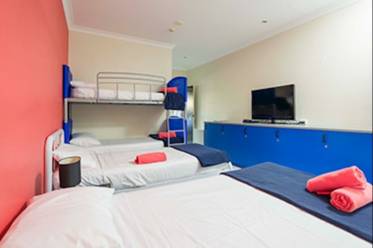 Port Douglas Multi Share Room (2)