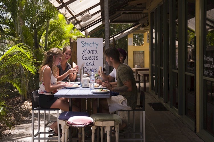 Stradbroke Island YHA_Dining_2017 (6).jpg