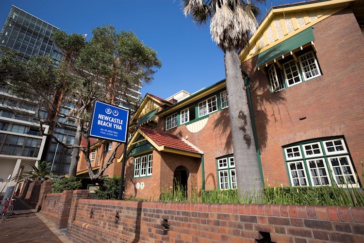 Group Accommodation Newcastle Beach Yha Yha Australia