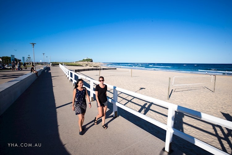 Newcastle Beach Yha Backpackers Hostel
