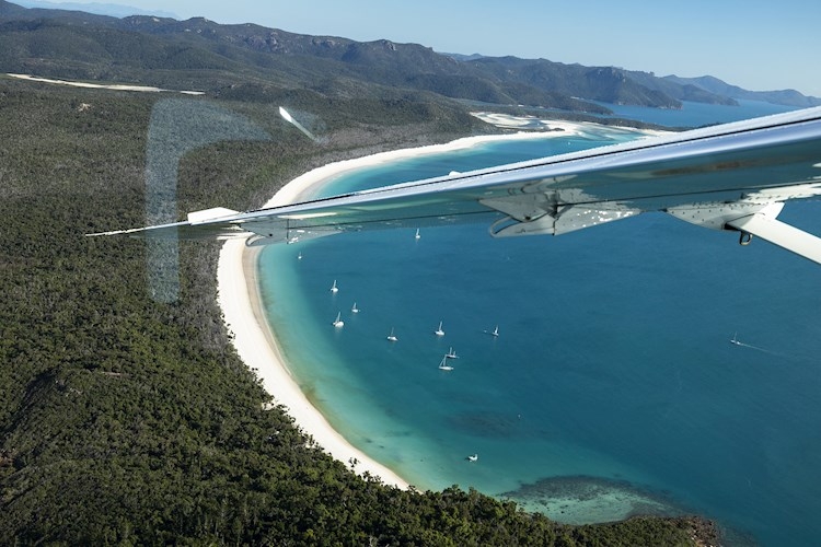 Whitsundays Scenic Flight- Stunning Coastline