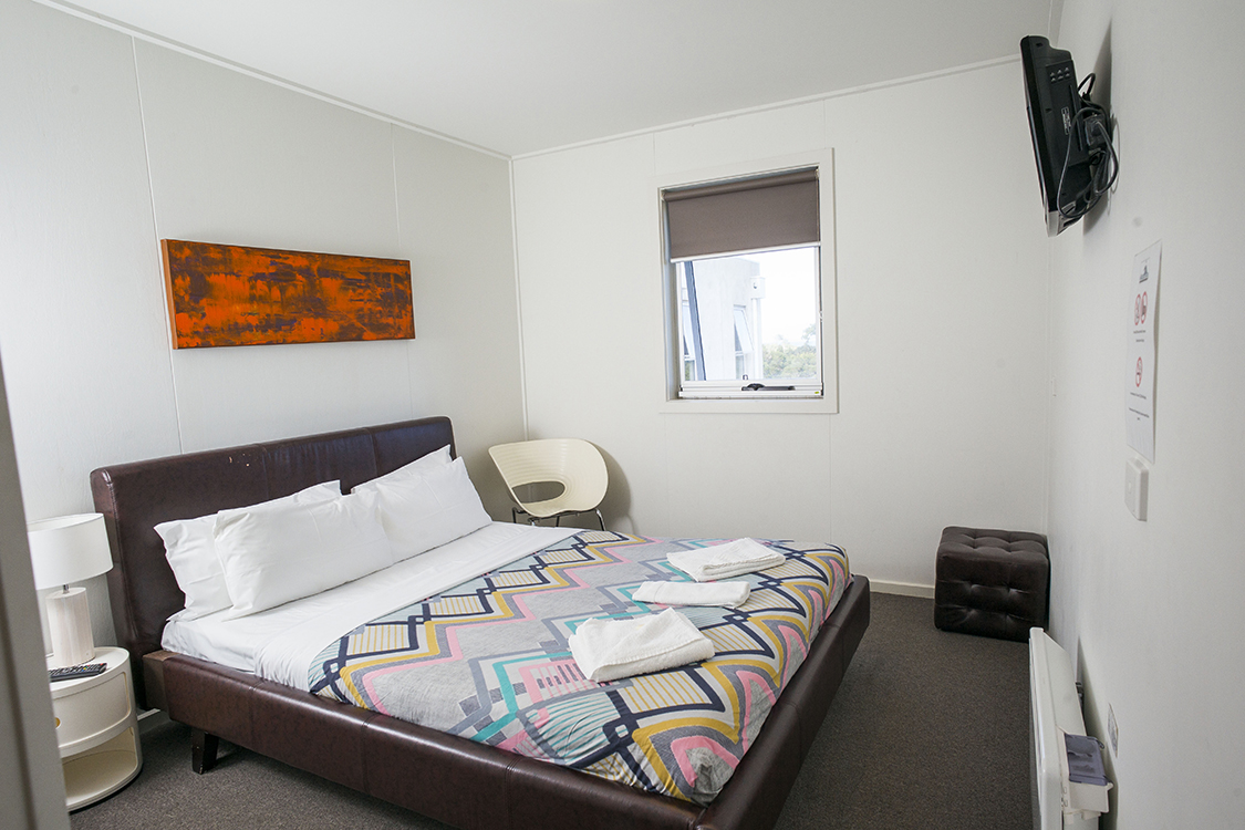 Phillip Island YHA_double room_1125x750px.jpg