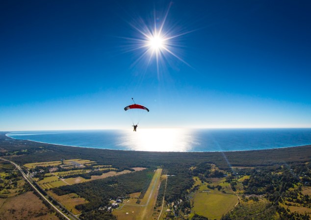 Skydive Byron Bay- Cruising back into town