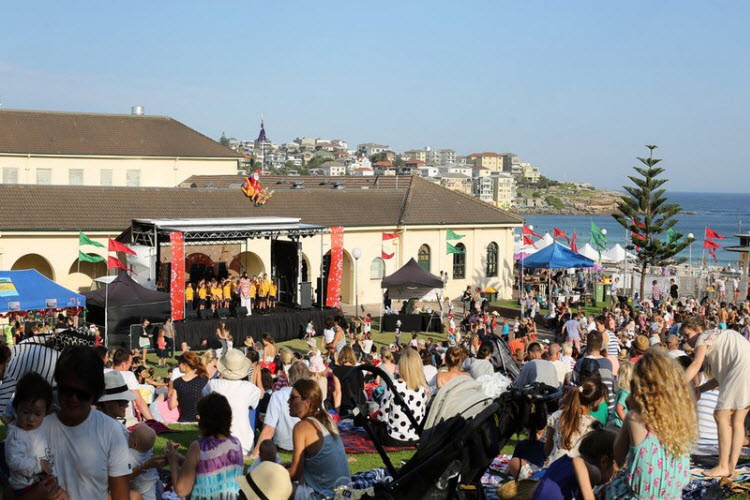 Bondi Carols.jpg