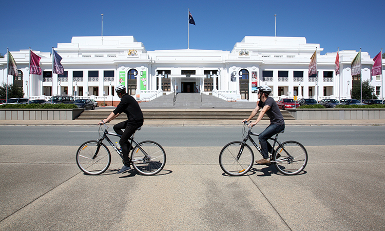 Cycle Canberra in Autumn - Things to do in Canberra - Image Tourism Australia