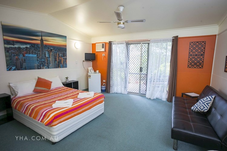 Hervey Bay YHA Centrally Located & fun hostel