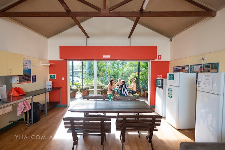 Hervey Bay YHA Centrally Located & fun hostel