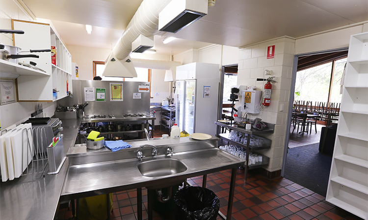 Thredbo YHA Kitchen Facilities Thredbo YHA Kitchen Facilities