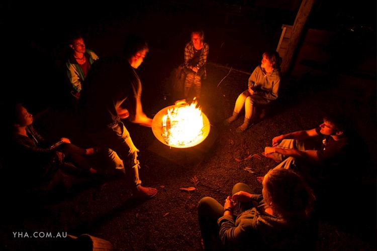 Hunter Valley YHA_Campfire (7).jpg