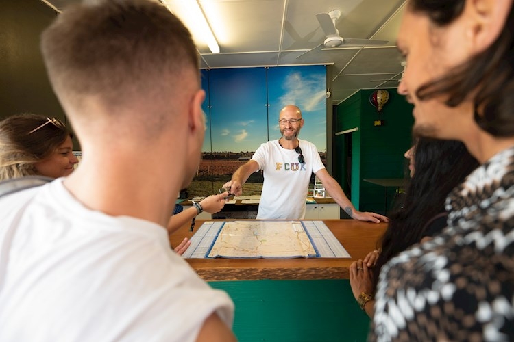Hunter Valley YHA - reception/lobby