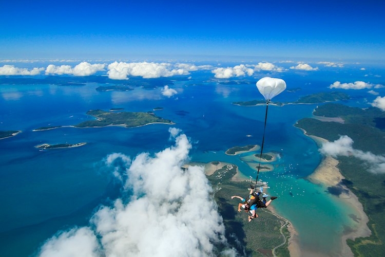 Skydive Airlie Beach- Epic Scenery