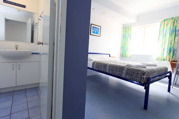 Cairns Central YHA - Double Room_1125x750px.jpg