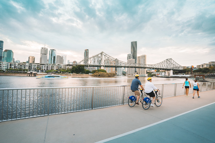 Guided tour of Brisbane, Australia from South Bank Parklands to New Farm