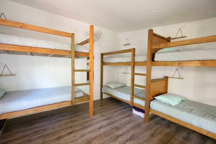 Port Stephens YHA 6 share