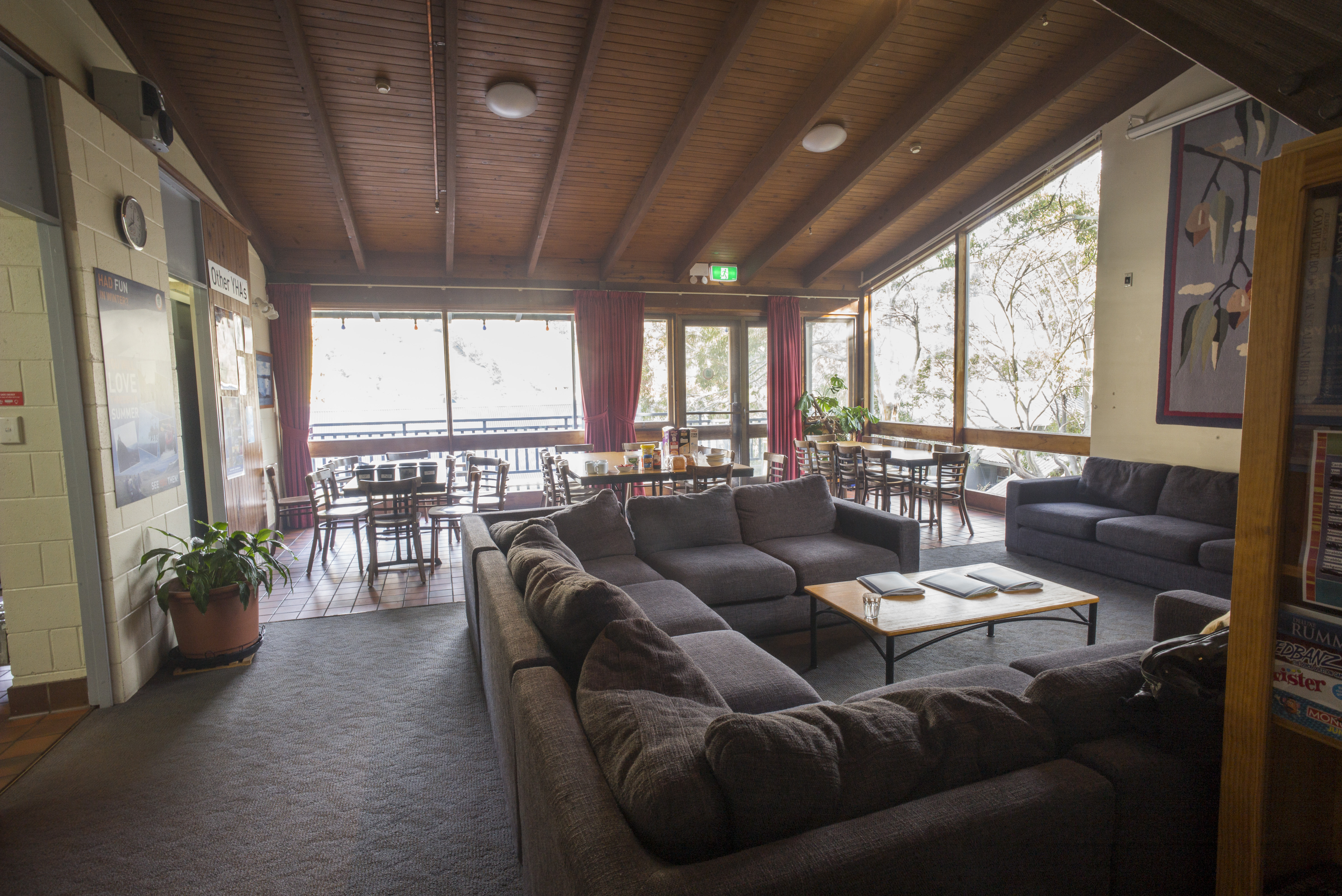 Lounge/Dining Room - Thredbo YHA