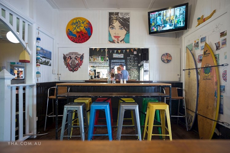 Noosa Heads YHA - Bar (5).jpg