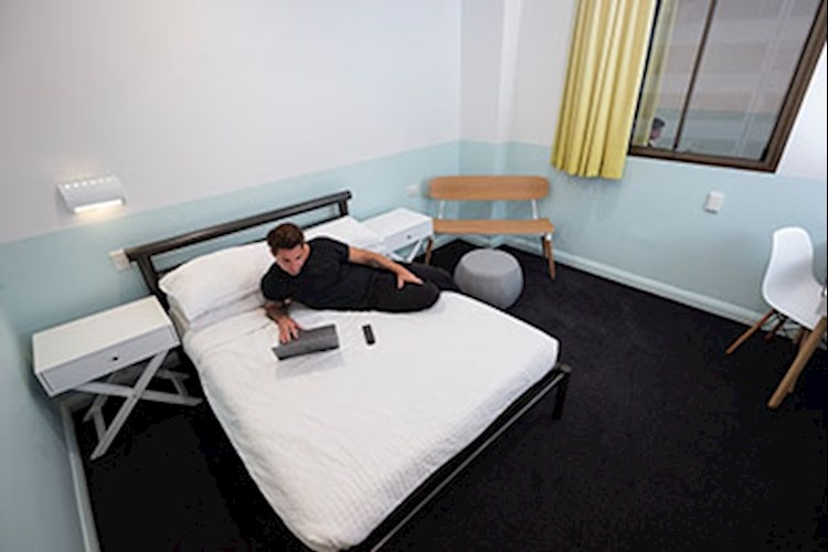 Sydney Central YHA_Double Ensuite_2020 (2).jpg