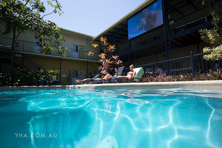 YHA Cairns Centra - Pool