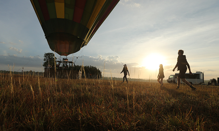 Hunter Valley YHA_Hot Air Balloon 2014.jpg