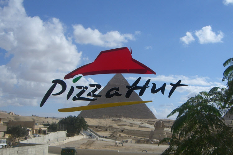 6. Pizza Hut at the Pyramids credit Elainne Dickinson Flickr