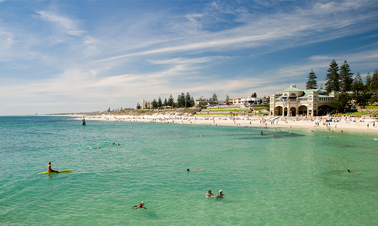Perth City YHA_Cottesloe Beach_Shutterstock.jpg