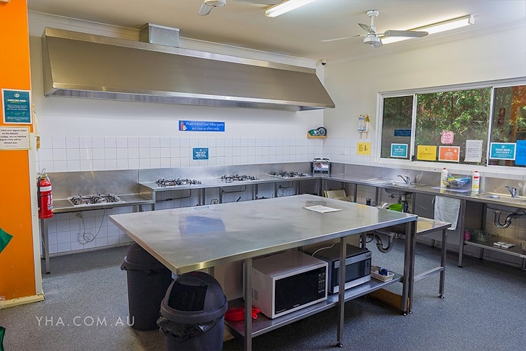 Margaret River YHA_kitchen_2018.jpg