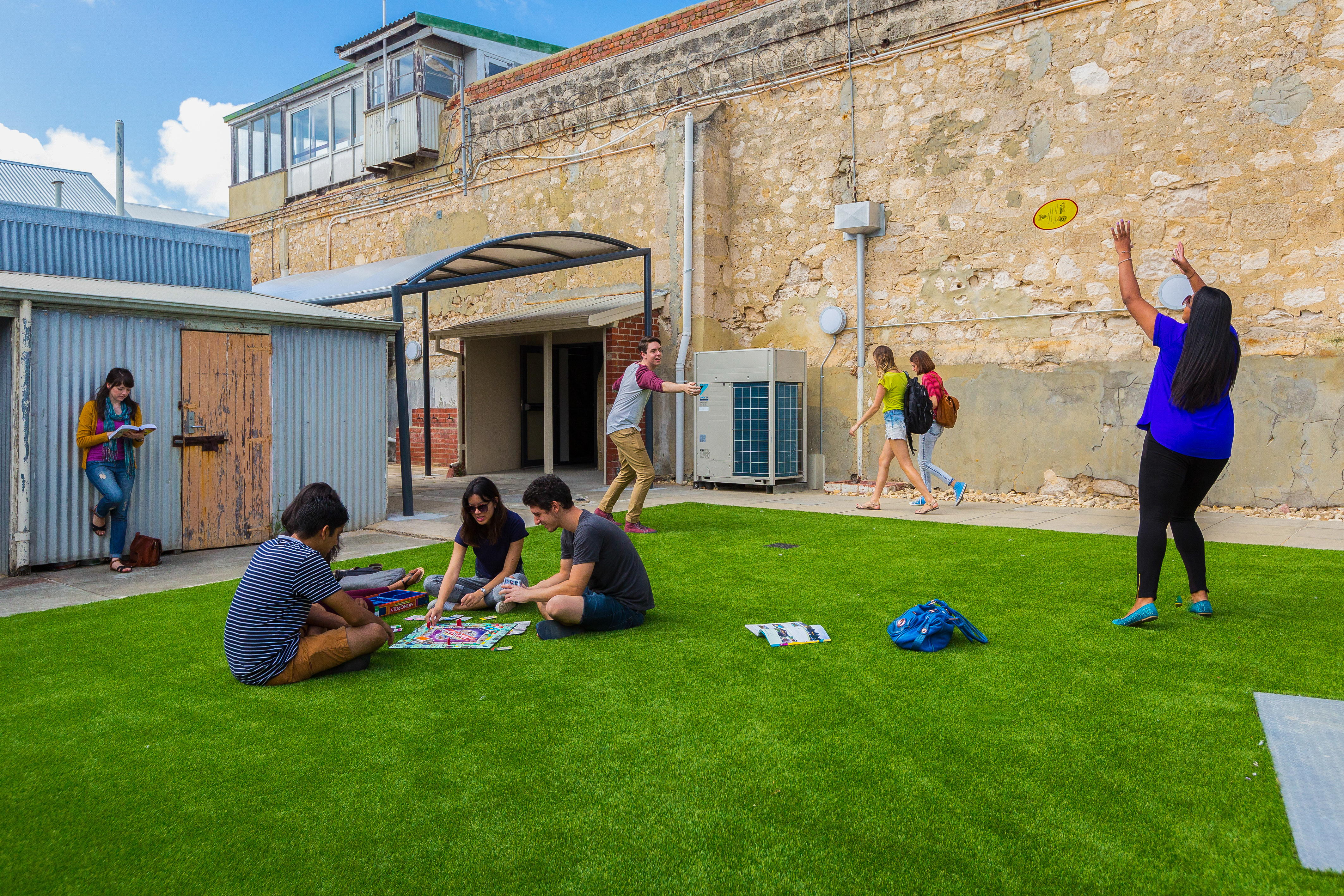 Fremantle Prison YHA - Lawn