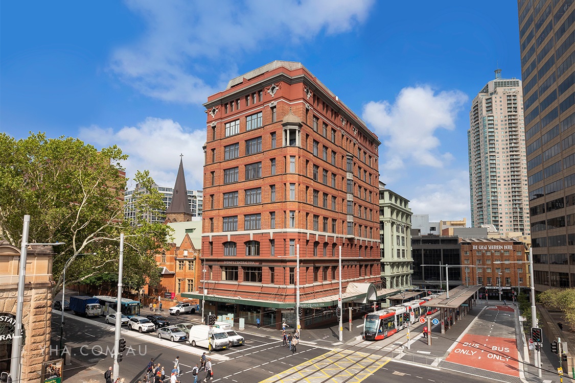 Sydney Central YHA_exterior.jpg