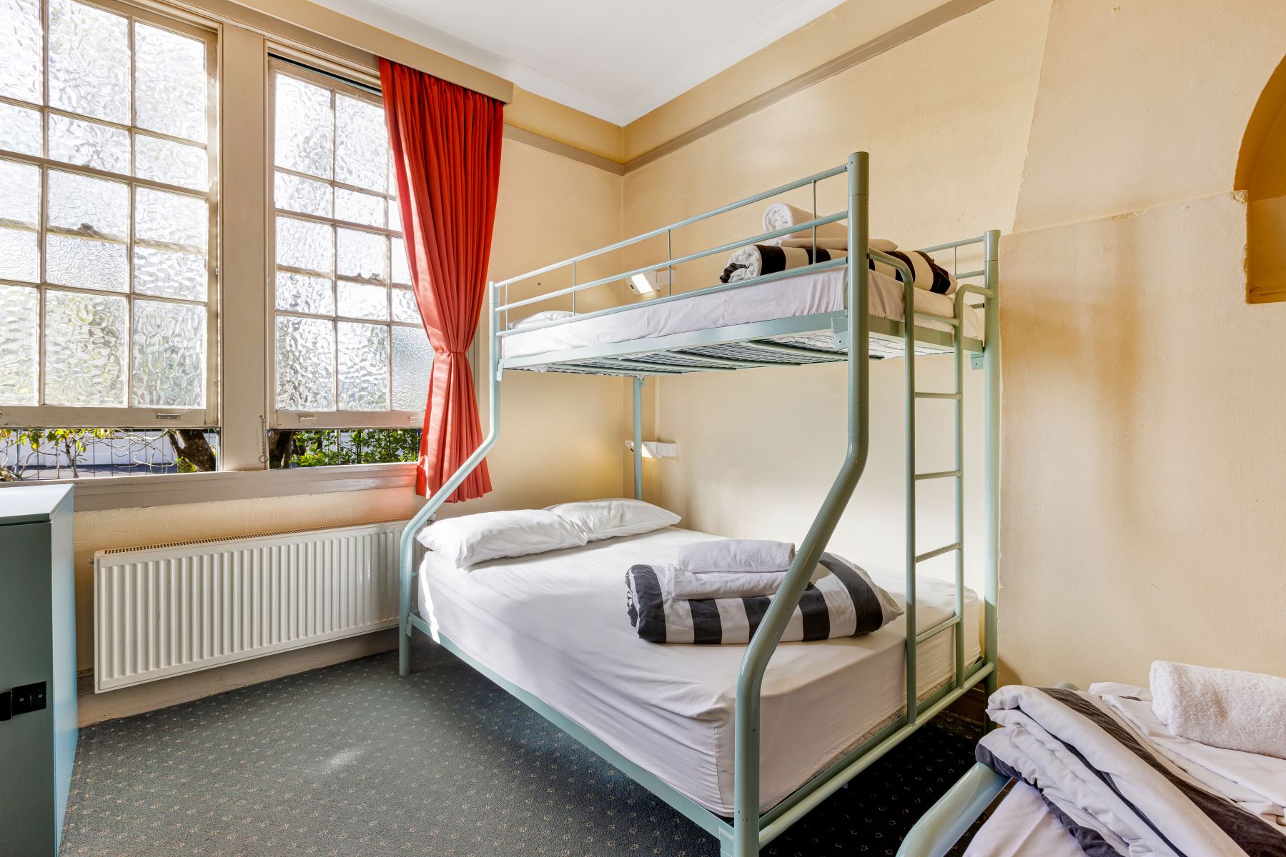 YHA Blue Mountains Co-living Room