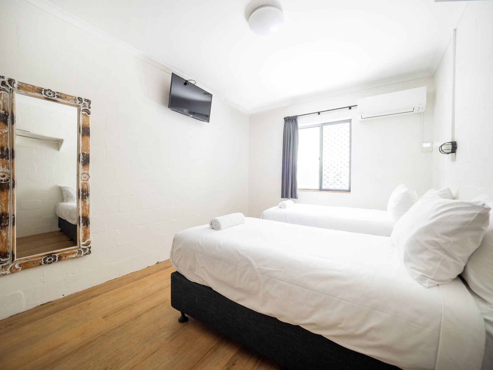 YHA Cape Byron - Room Twin Premium 03.jpg