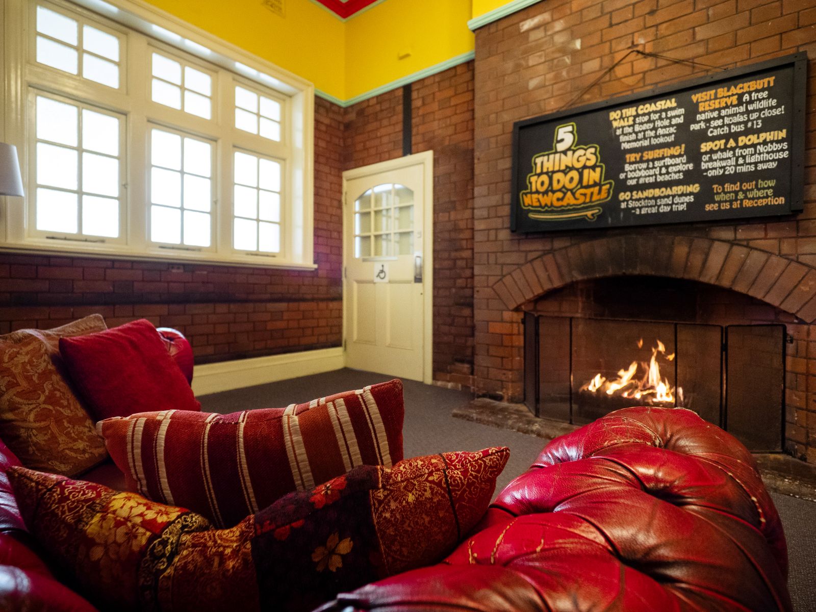 YHA Newcastle Beach - Fireplace - 04.jpg